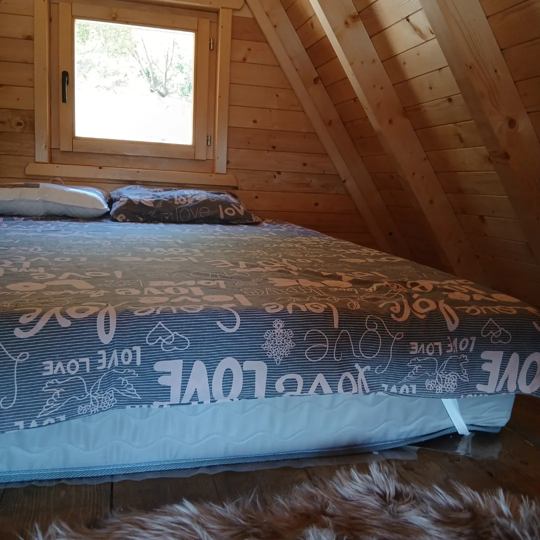 Bungalov na obali Slanog jezera – slika 3