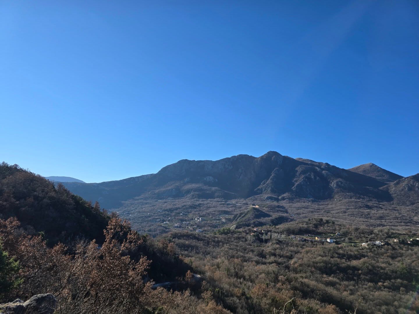 Crmnička Bjelasica – panoramski pogled na Crmnicu i Skadarsko jezero – slika 8